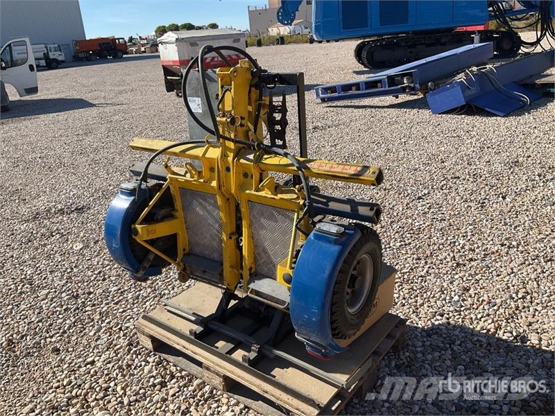 Intertrade Engineering Limited E CR T S/A Equipmen Autovežių priekabos