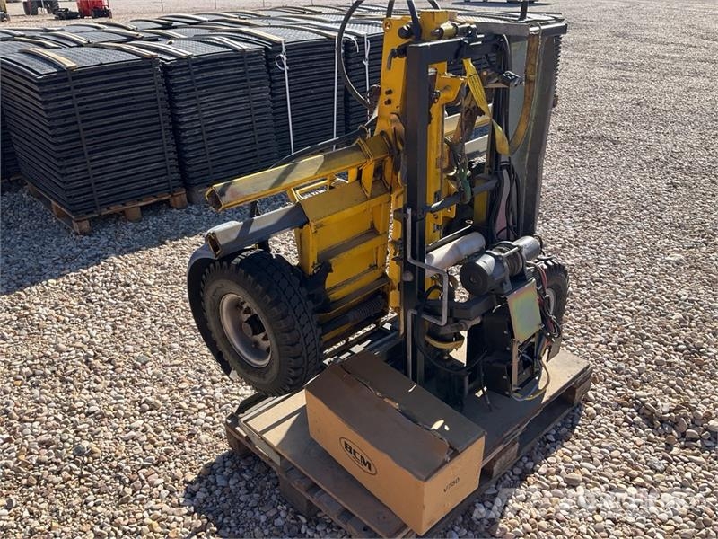 Intertrade Engineering Limited E CR T S/A Equipmen Autovežių priekabos