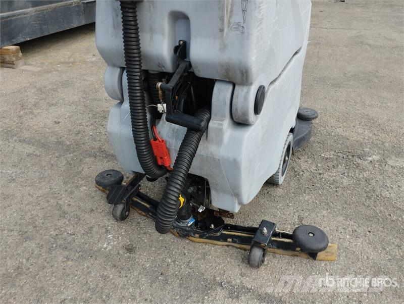 IPC CLT 40 B 50 Battery-Powered Walk Behind Floor Scru Other trailers