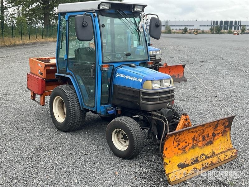 Iseki 2115 4WD Utility Tractor Τρακτέρ μικρών διαστάσεων