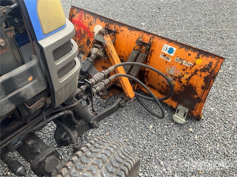 Iseki 2115 4WD Utility Tractor Τρακτέρ μικρών διαστάσεων