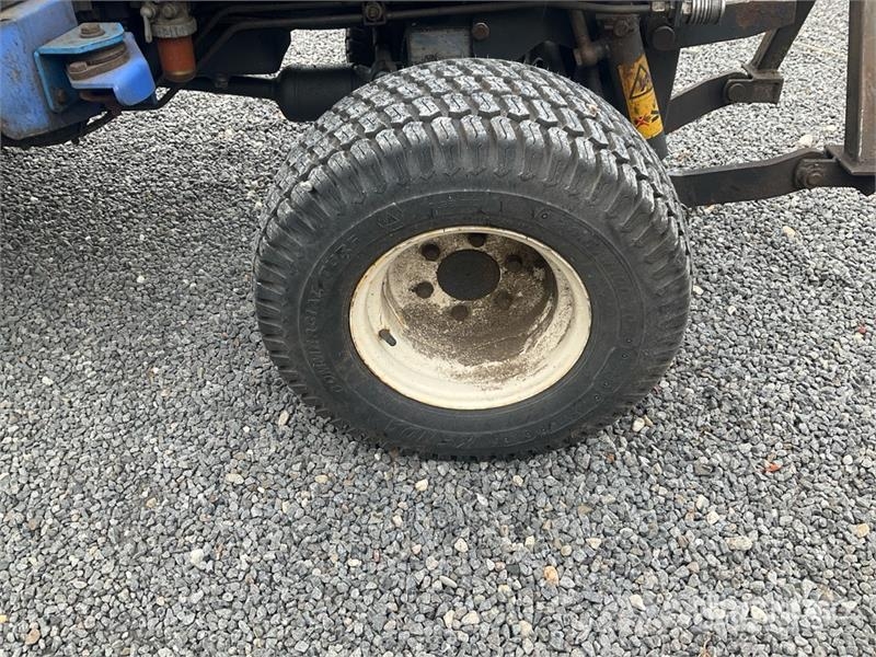 Iseki 2115 4WD Utility Tractor Τρακτέρ μικρών διαστάσεων