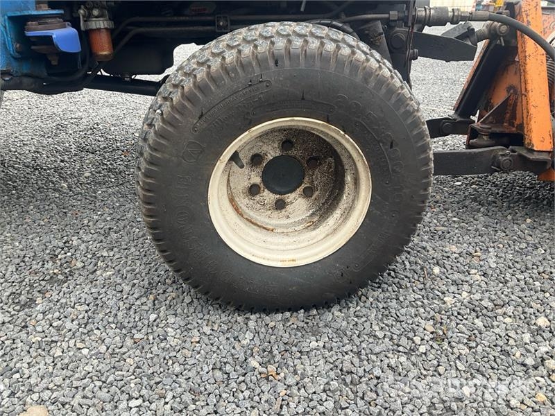 Iseki 2115 4WD Utility Tractor Τρακτέρ μικρών διαστάσεων