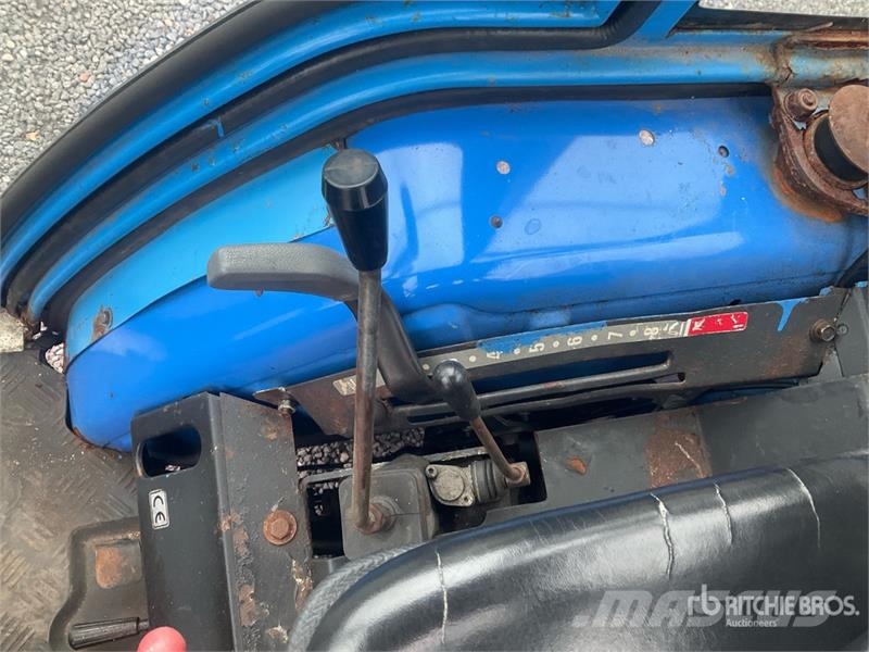 Iseki 2115 4WD Utility Tractor Τρακτέρ μικρών διαστάσεων