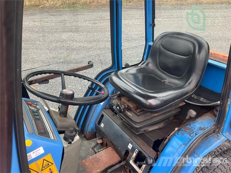 Iseki 2115 4WD Utility Tractor Τρακτέρ μικρών διαστάσεων