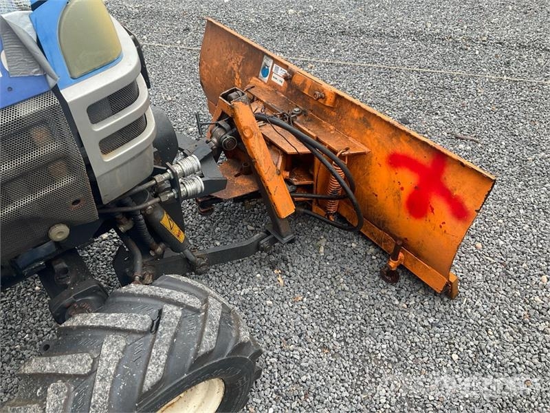 Iseki 2115 4WD Utility Tractor Τρακτέρ μικρών διαστάσεων