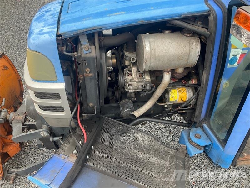 Iseki 2115 4WD Utility Tractor Τρακτέρ μικρών διαστάσεων