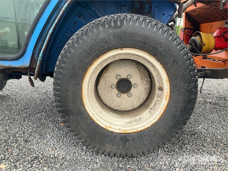 Iseki 2115 4WD Utility Tractor Τρακτέρ μικρών διαστάσεων