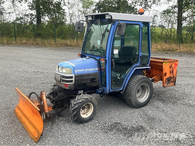 Iseki 2115 4WD Utility Tractor Τρακτέρ μικρών διαστάσεων