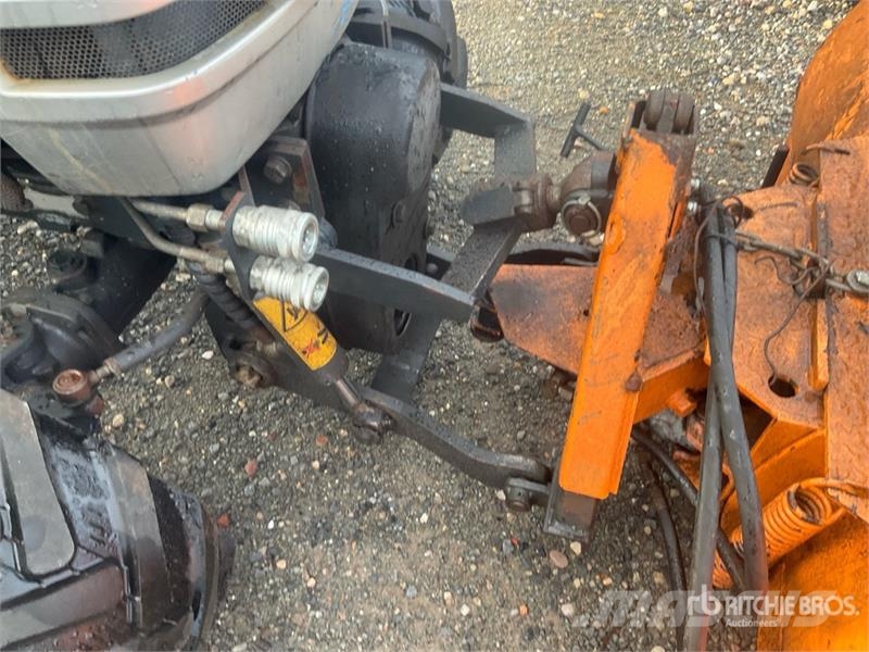Iseki 2115 4WD Utility Tractor Τρακτέρ μικρών διαστάσεων