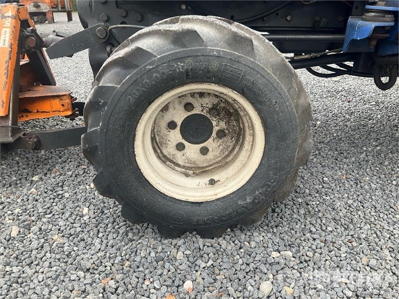 Iseki 2115 4WD Utility Tractor Τρακτέρ μικρών διαστάσεων