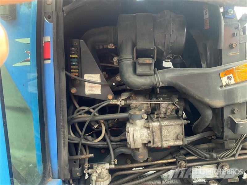 Iseki 2115 4WD Utility Tractor Τρακτέρ μικρών διαστάσεων