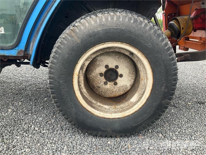 Iseki 2115 4WD Utility Tractor Τρακτέρ μικρών διαστάσεων