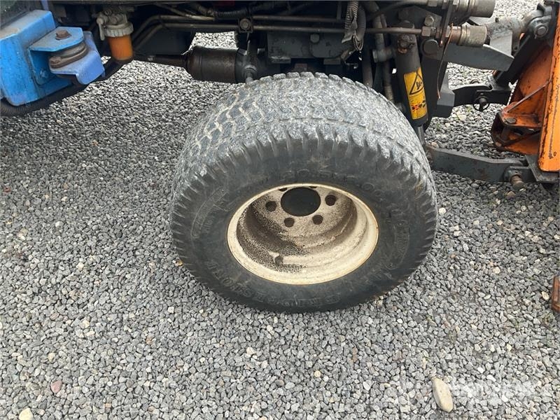 Iseki 2115 4WD Utility Tractor Τρακτέρ μικρών διαστάσεων