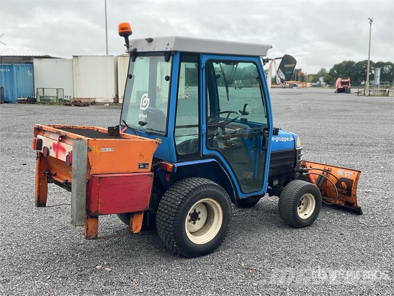 Iseki 2115 4WD Utility Tractor Τρακτέρ μικρών διαστάσεων