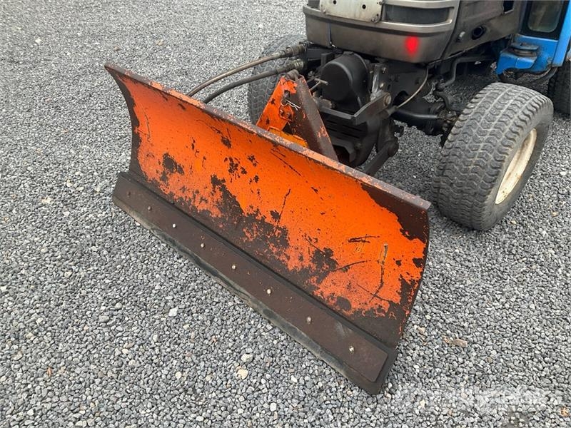Iseki 2115 4WD Utility Tractor Τρακτέρ μικρών διαστάσεων