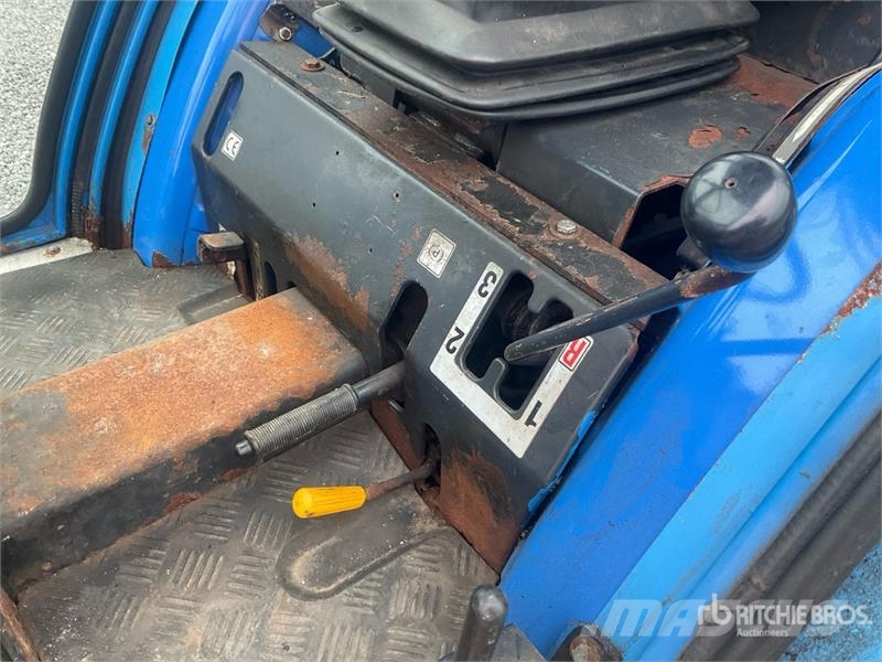 Iseki 2115 4WD Utility Tractor Τρακτέρ μικρών διαστάσεων