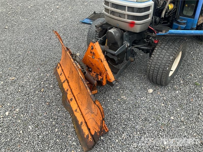 Iseki 2115 4WD Utility Tractor Τρακτέρ μικρών διαστάσεων