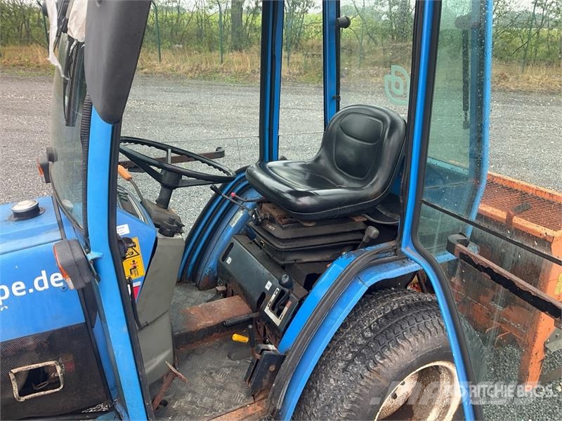 Iseki 2115 4WD Utility Tractor Τρακτέρ μικρών διαστάσεων