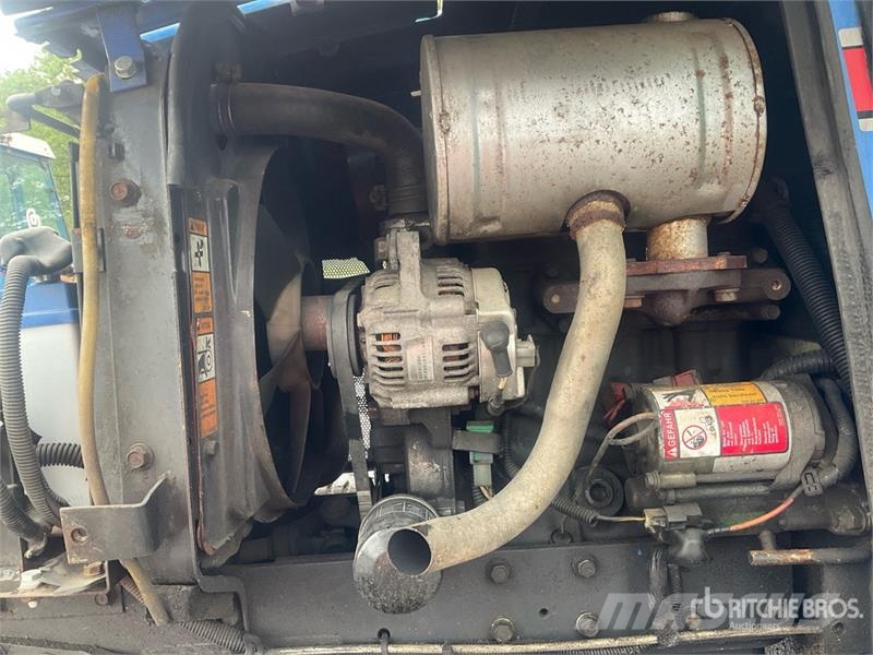 Iseki 2115 4WD Utility Tractor Τρακτέρ μικρών διαστάσεων