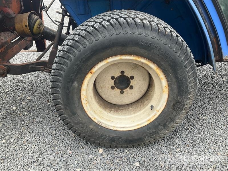 Iseki 2115 4WD Utility Tractor Τρακτέρ μικρών διαστάσεων