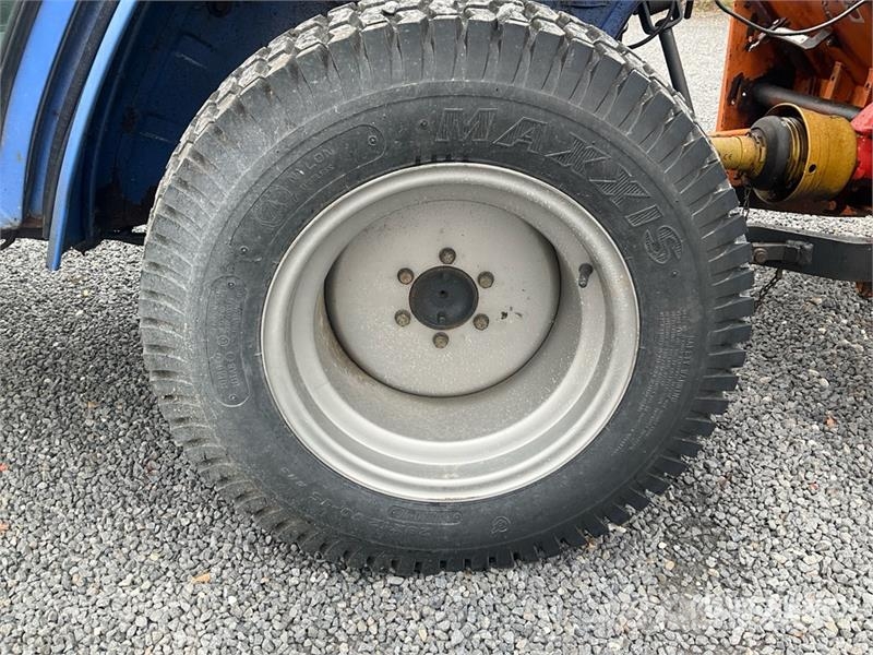 Iseki 2115 4WD Utility Tractor Τρακτέρ μικρών διαστάσεων