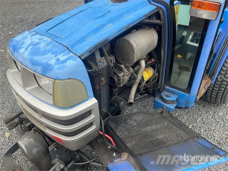 Iseki 2115 4WD Utility Tractor Τρακτέρ μικρών διαστάσεων