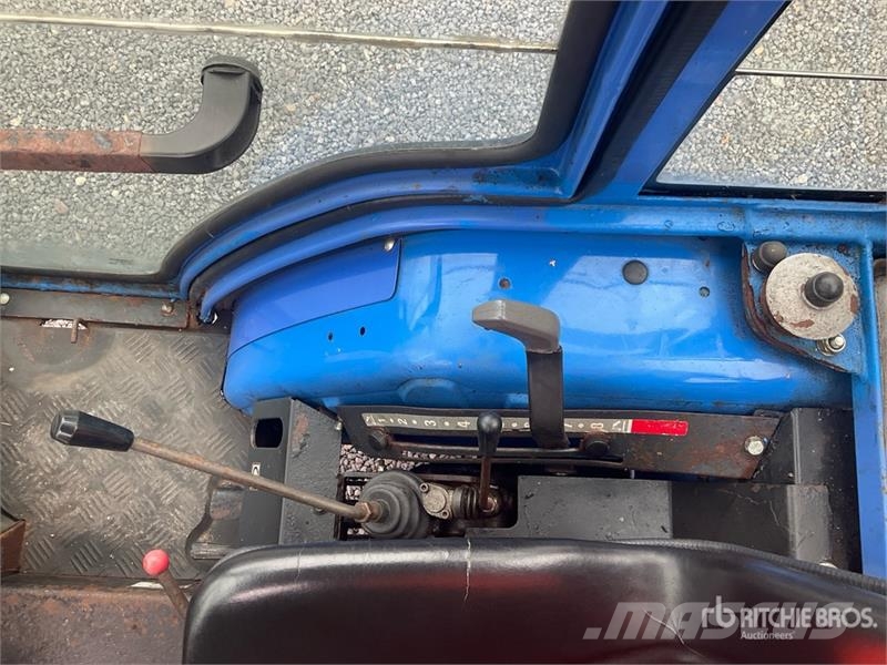 Iseki 2115 4WD Utility Tractor Τρακτέρ μικρών διαστάσεων