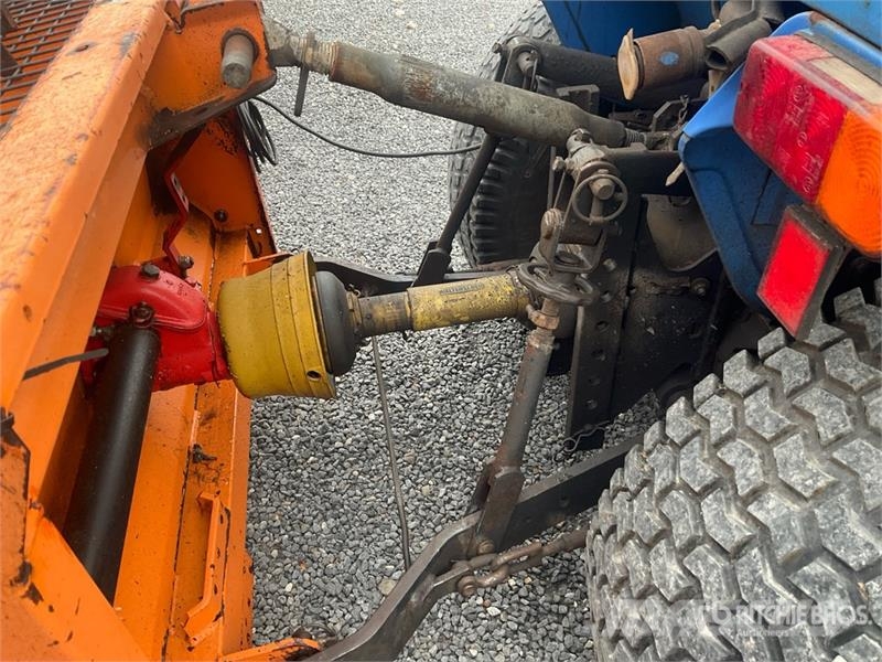 Iseki 2115 4WD Utility Tractor Τρακτέρ μικρών διαστάσεων
