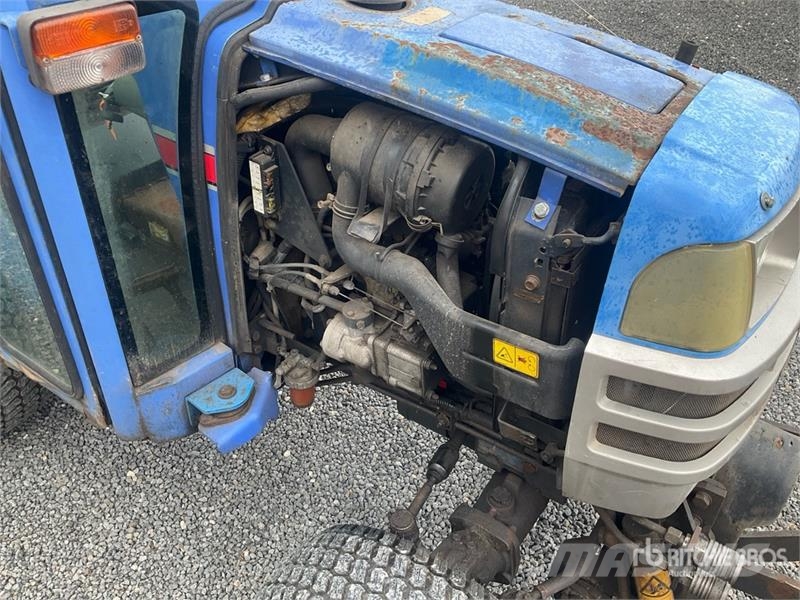 Iseki 2115 4WD Utility Tractor Τρακτέρ μικρών διαστάσεων