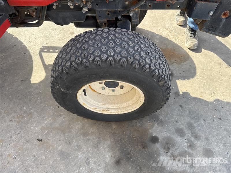 Iseki TM3267H 4WD Tracteur Utilitaire Utility Tractor Manji traktori