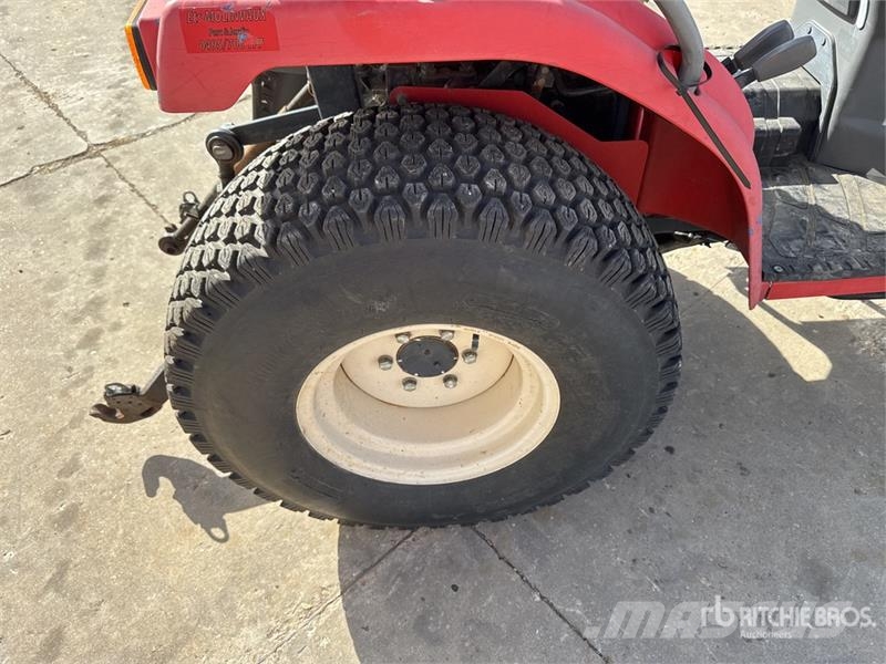 Iseki TM3267H 4WD Tracteur Utilitaire Utility Tractor Manji traktori