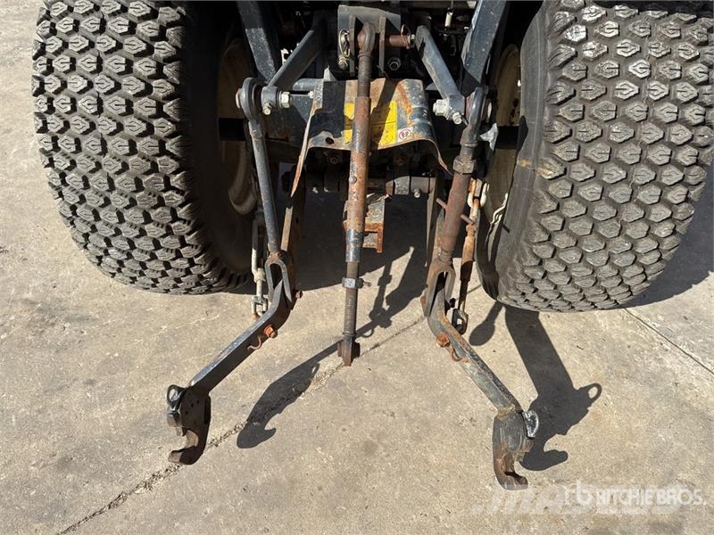 Iseki TM3267H 4WD Tracteur Utilitaire Utility Tractor Manji traktori
