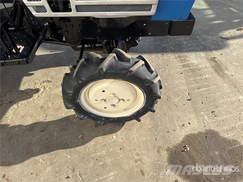 Iseki TU1400 4WD Tracteur Utilitaire Utility Tractor Kompakttraktorid