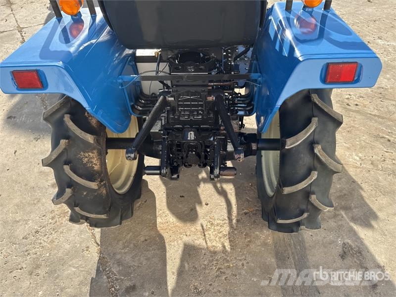 Iseki TU1400 4WD Tracteur Utilitaire Utility Tractor Kompakttraktorid