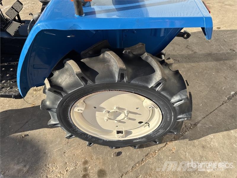 Iseki TU1400 4WD Tracteur Utilitaire Utility Tractor Kompakttraktorid