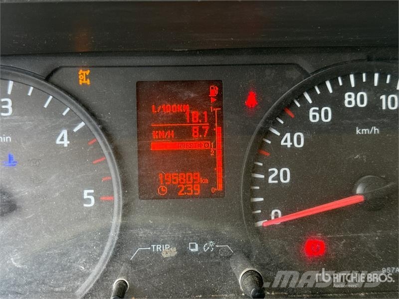 Isoli PNT205 NHD 18.1 m on Nissan Cabstar Cabstar 35.12  المنصات الهوائية المثبتة على شاحنة