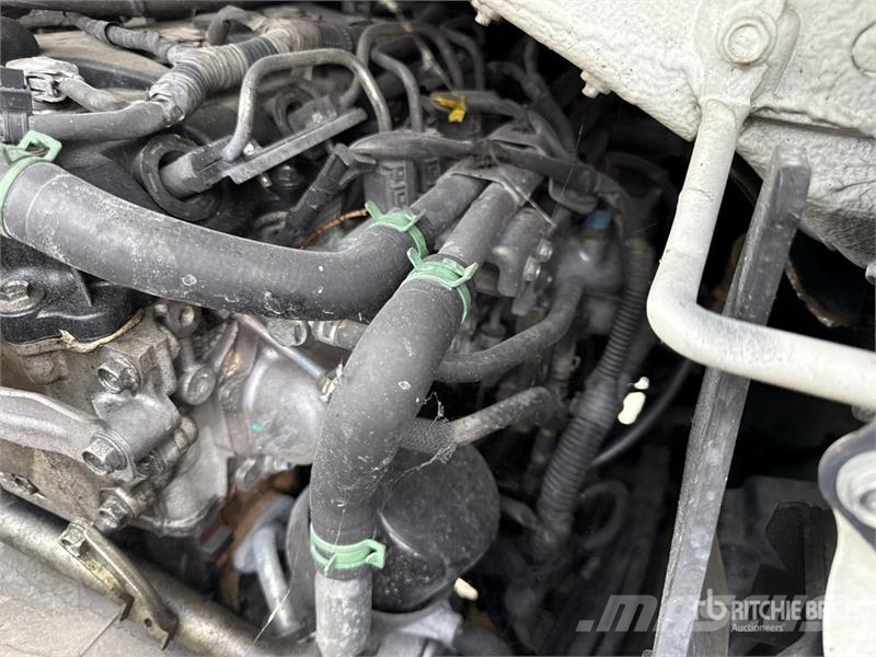 Isoli PNT205 NHD 18.1 m on Nissan Cabstar Cabstar 35.12  المنصات الهوائية المثبتة على شاحنة