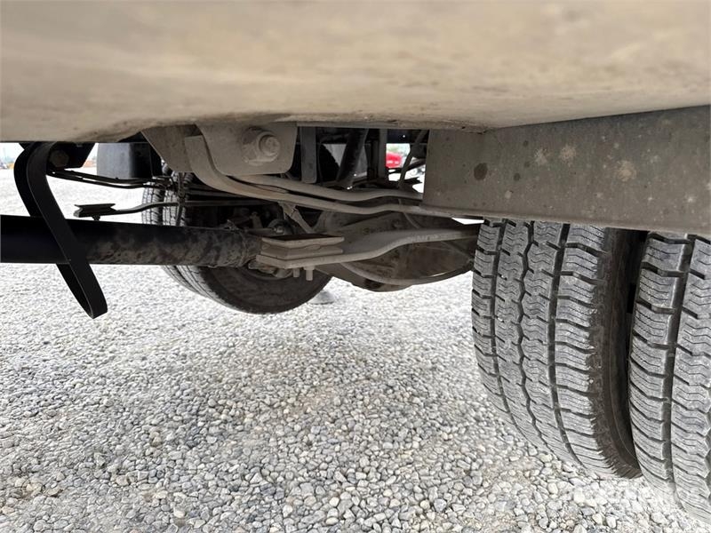 Isoli PNT205 NHD 18.1 m on Nissan Cabstar Cabstar 35.12  المنصات الهوائية المثبتة على شاحنة