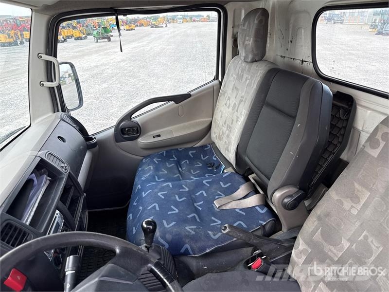 Isoli PNT205 NHD 18.1 m on Nissan Cabstar Cabstar 35.12  المنصات الهوائية المثبتة على شاحنة