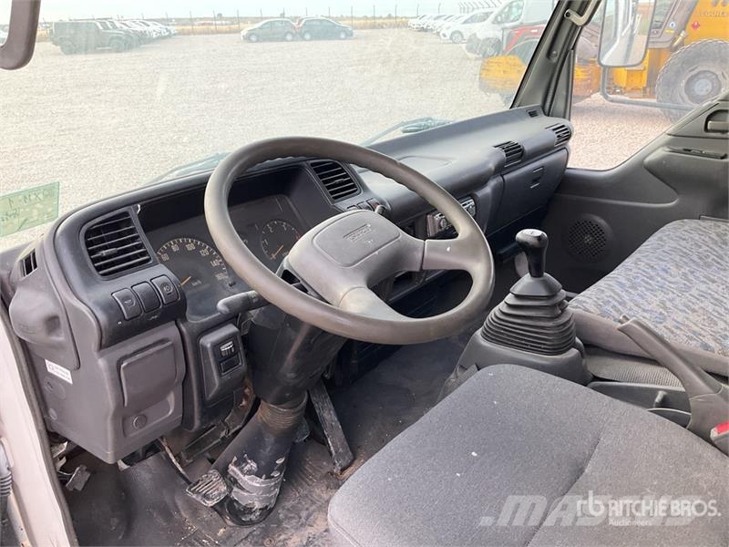 Isuzu NPR77-3,5 DC 4x2 Crew Cab Flatbed Truck Kamioni sa otvorenim sandukom