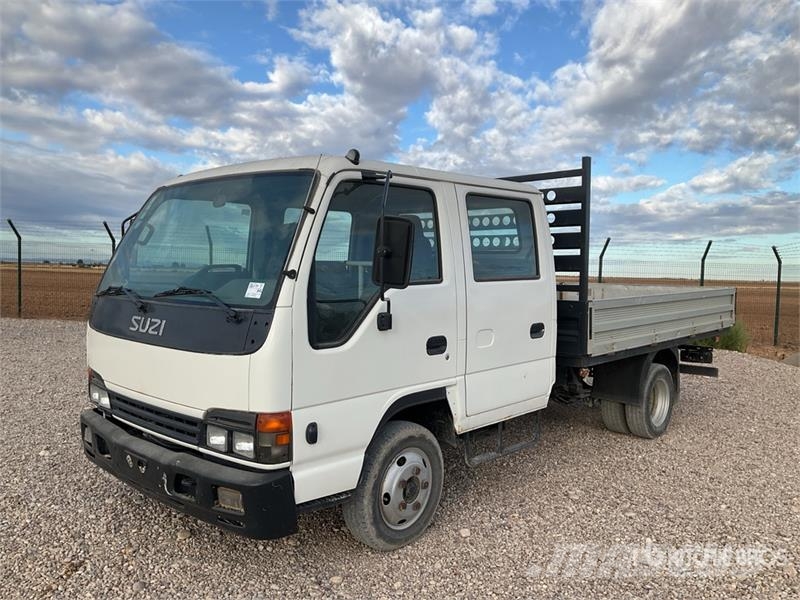 Isuzu NPR77-3,5 DC 4x2 Crew Cab Flatbed Truck Kamioni sa otvorenim sandukom