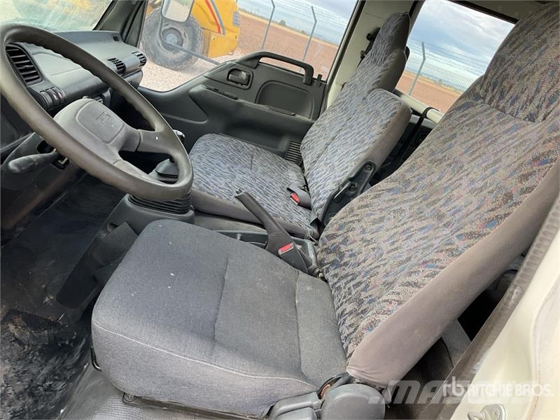 Isuzu NPR77-3,5 DC 4x2 Crew Cab Flatbed Truck Kamioni sa otvorenim sandukom