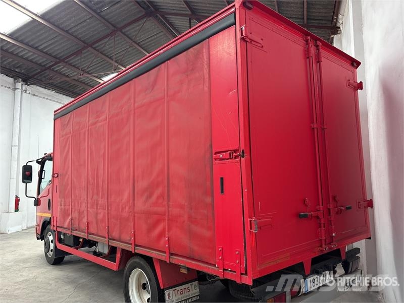 Isuzu NPR85-V 4x2 Van Truck Sanduk kamioni