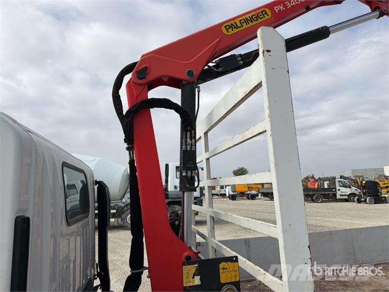 Isuzu PK3400 on Isuzu N1R Boom Truck Kranwagen