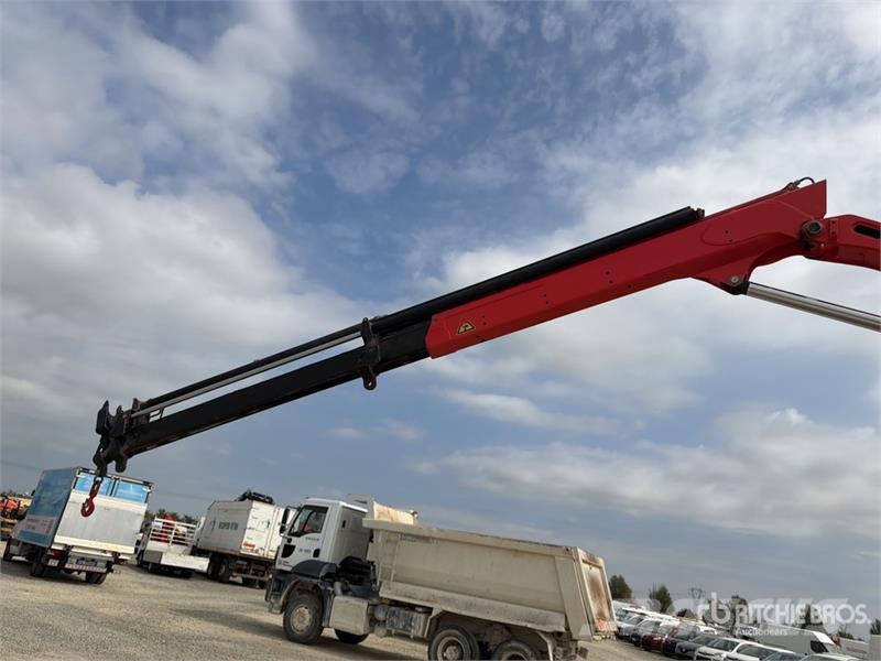 Isuzu PK3400 on Isuzu N1R Boom Truck Kranwagen