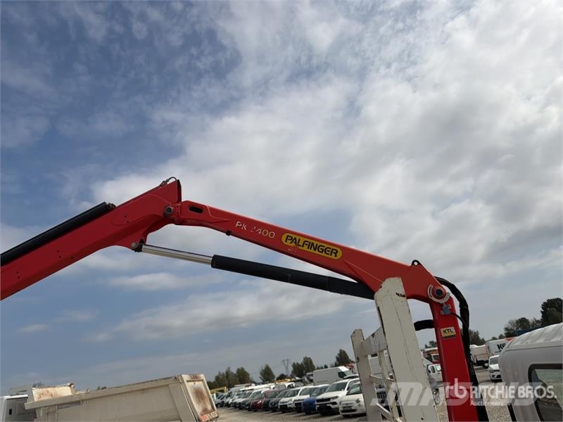 Isuzu PK3400 on Isuzu N1R Boom Truck Kranwagen