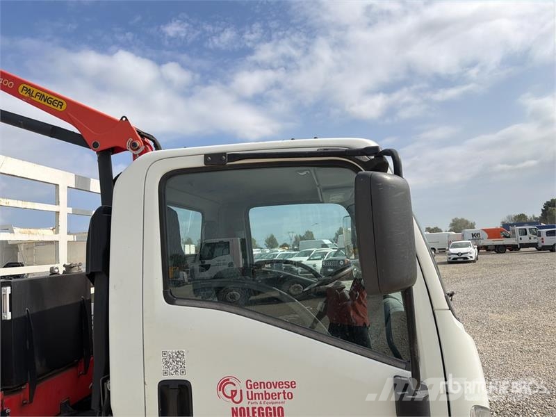 Isuzu PK3400 on Isuzu N1R Boom Truck Kranwagen