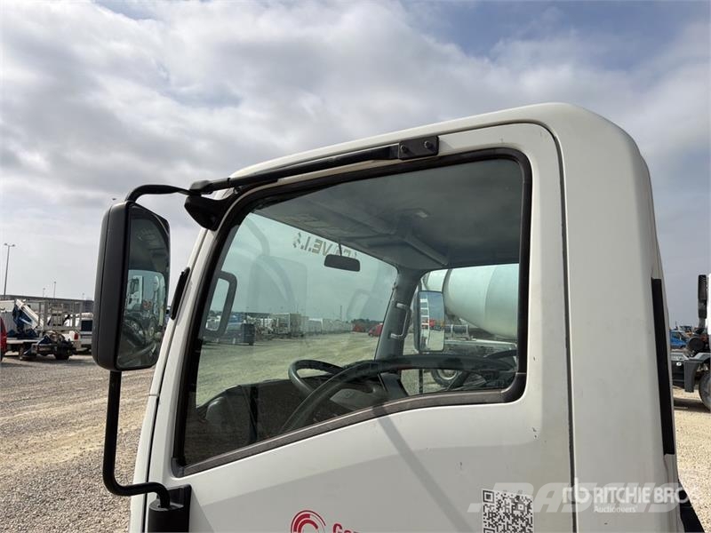 Isuzu PK3400 on Isuzu N1R Boom Truck Kranwagen