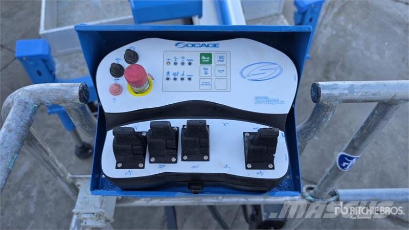Isuzu Socage 20D 20 m on  Isuzu M21 Bucket Truck المنصات الهوائية المثبتة على شاحنة